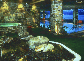 The swimming pool in Ullensvang Hotel